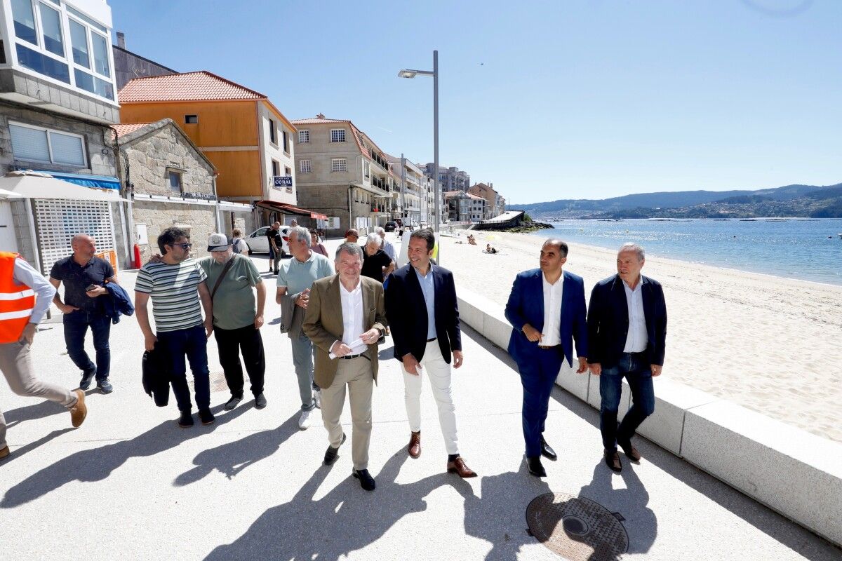 Visita á última fase das obras en Raxó