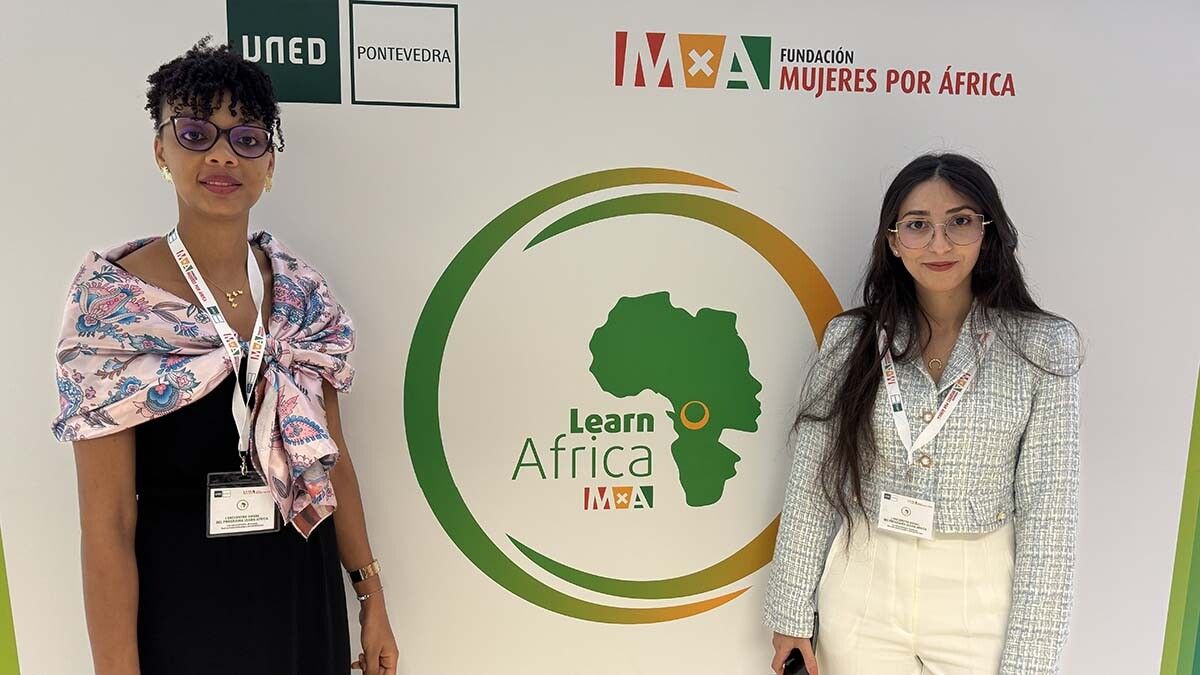 Sheila Ramos y Hanane Edouairi, estudiantes del programa Learn África en la Universidad de Vigo