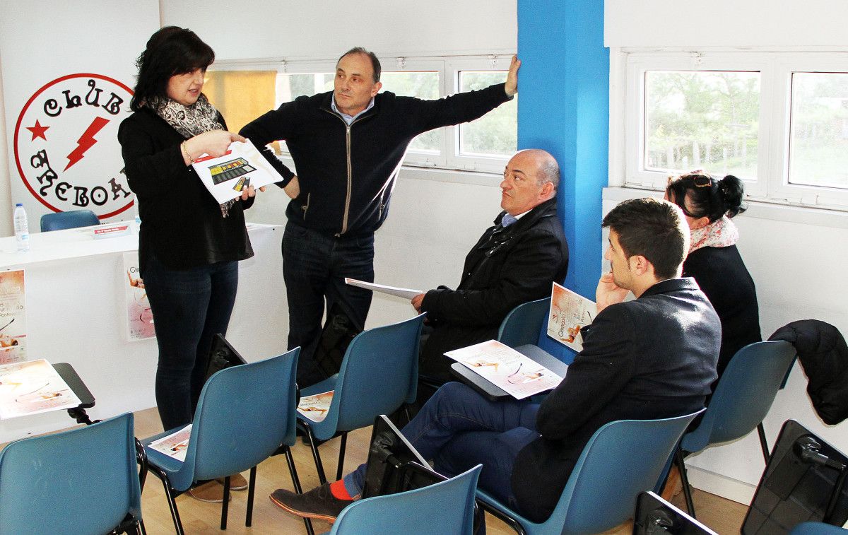 Reunión cos clubs de ximnasia para preparar os campionatos de España de rítmica
