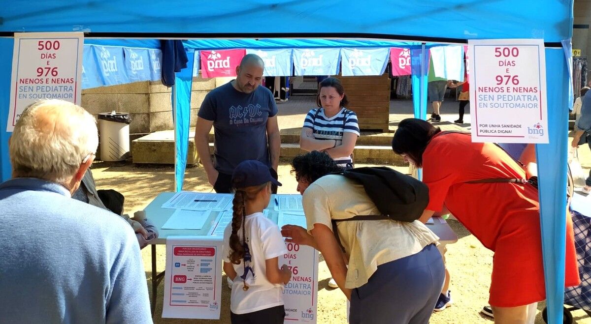 Recogida de firmas para pedir mejoras en el centro de salud de Arcade