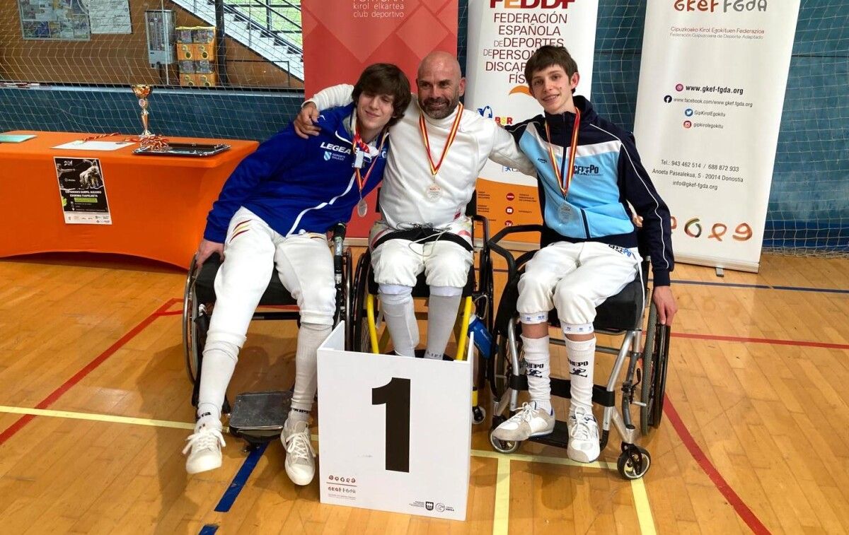 Samuel Ogando (dereita) no Campionato de España de Esgrima en Cadeira de Rodas