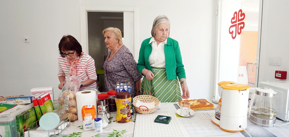 Pilar, María Teresa e María Eugenia, voluntarias de Cáritas