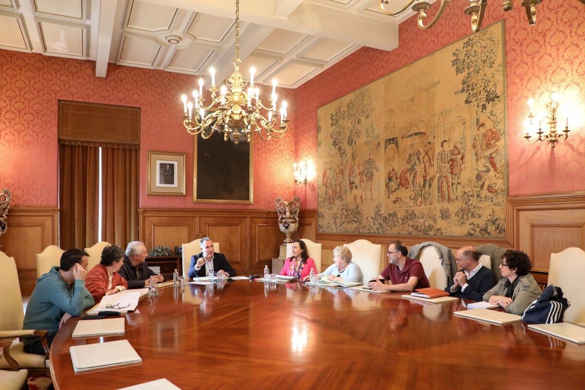 Reunión da comisión de seguimento dos tres convenios entre a Deputación e o Concello