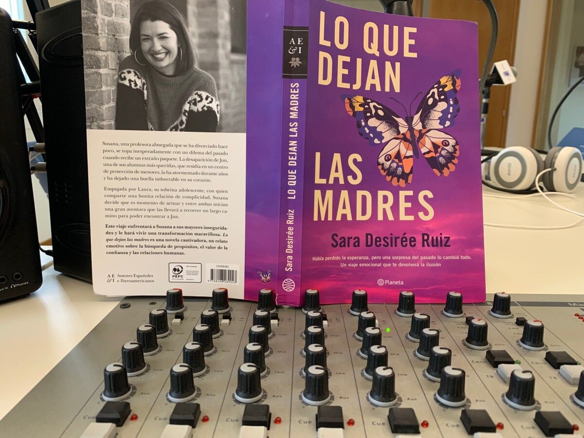 Sara Desirée Ruiz es educadora social, influencer y autora de tres libros