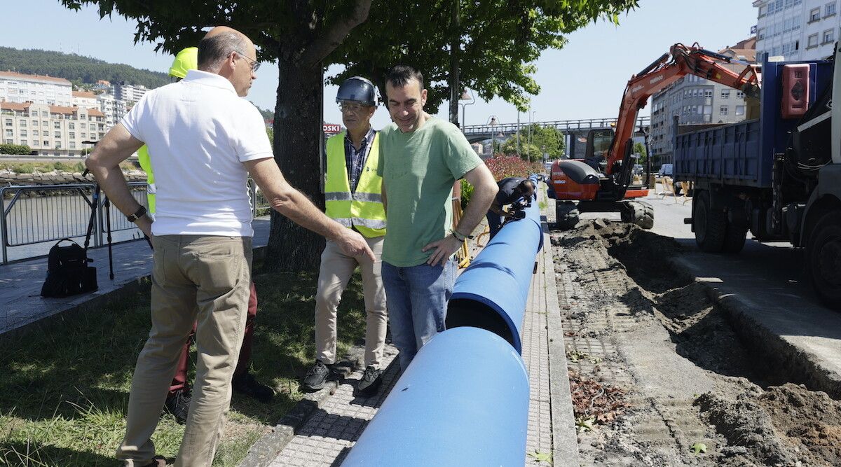 Obras de renovación da tubaxe de auga nas Corbaceiras