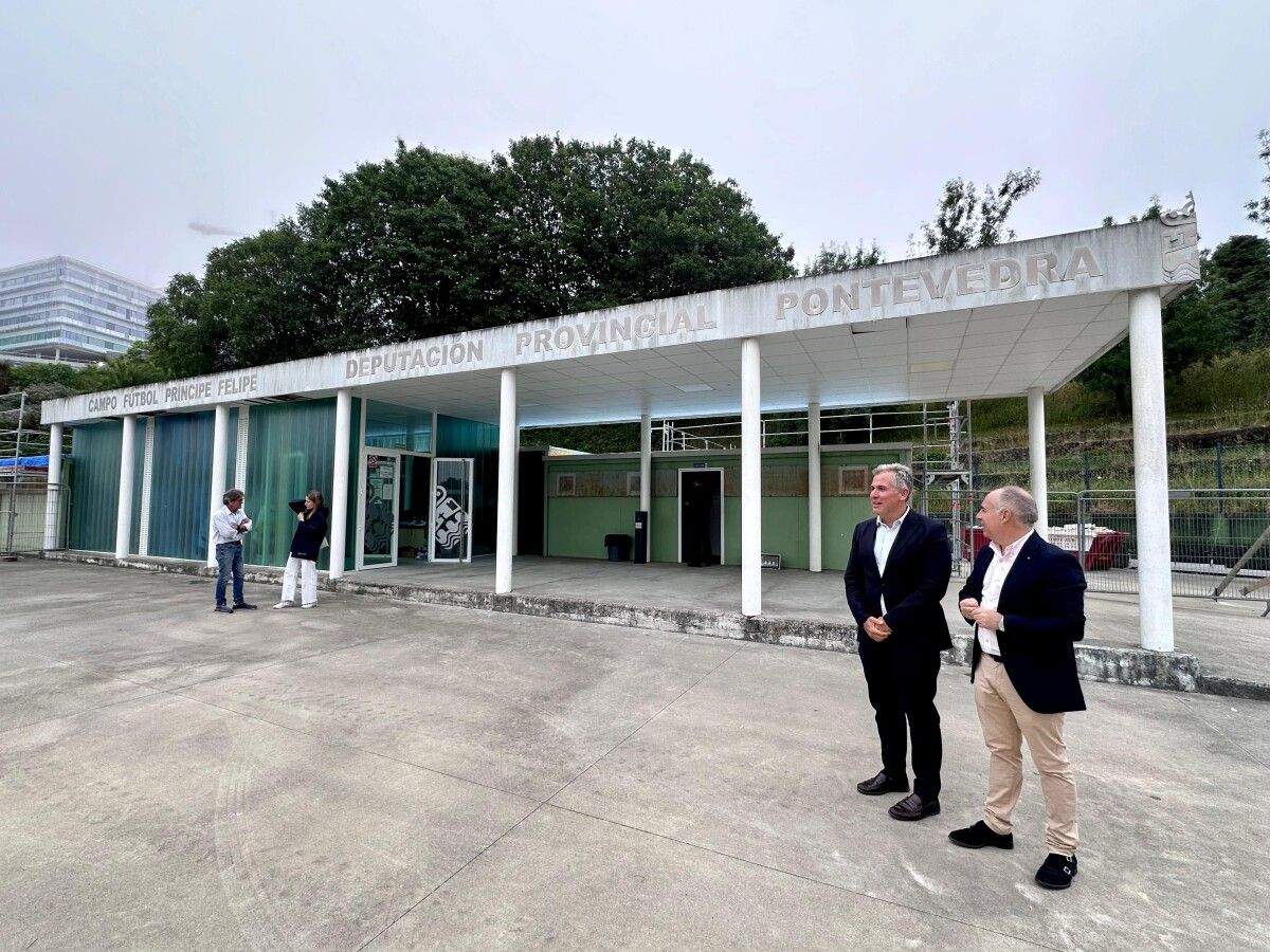 Visita de Rafa Domínguez ao campo de fútbol do Príncipe Felipe