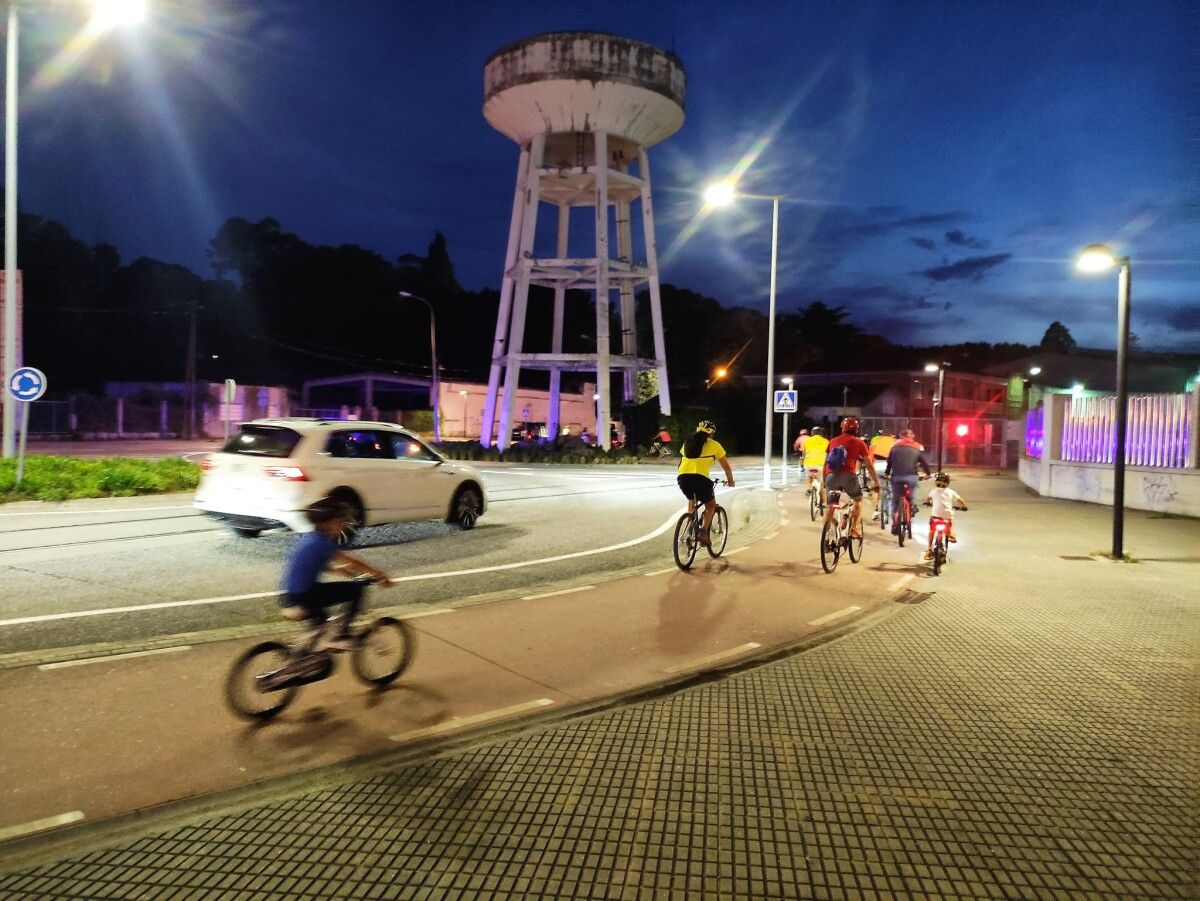 Paseo nocturno en bici en Vilagarcía