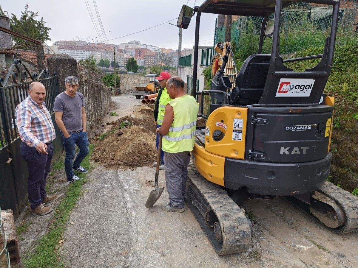 Obras en Portosanto para ampliar a rede de abastecemento e pluviais no camiño do Castaño