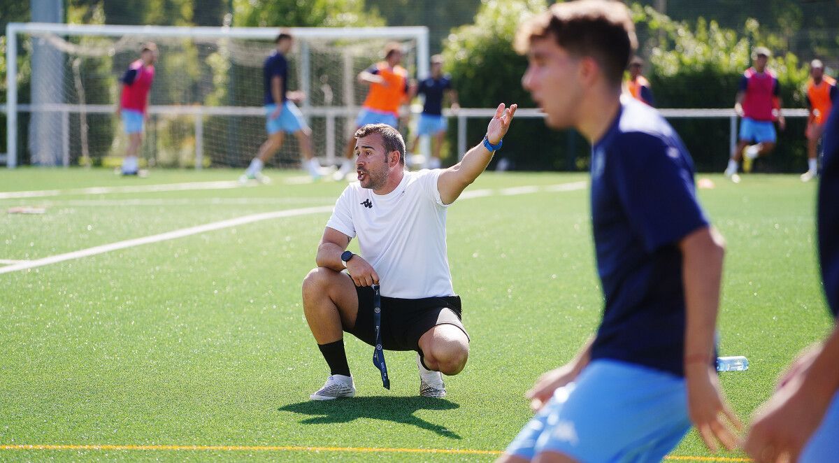 Yago Iglesias, en el primer entrenamiento del Pontevedra CF 24/25