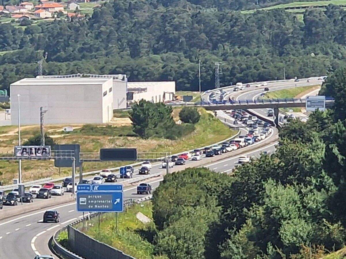 Retencións na vía rápida Sanxenxo - O Grove