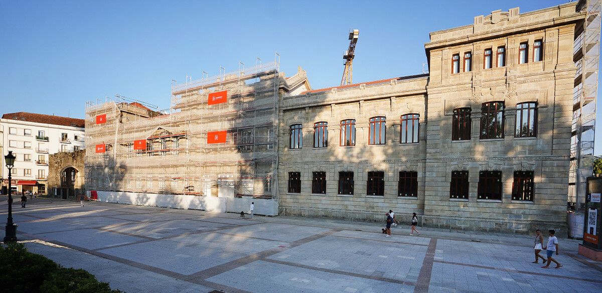 Instituto Valle Inclán, sen estadas