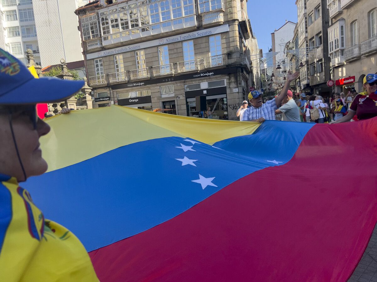 Concentración da comunidade venezolana de Pontevedra