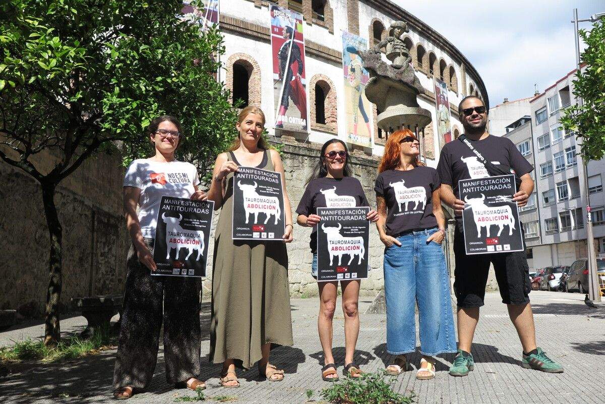 Presentación da manifestación antitouradas