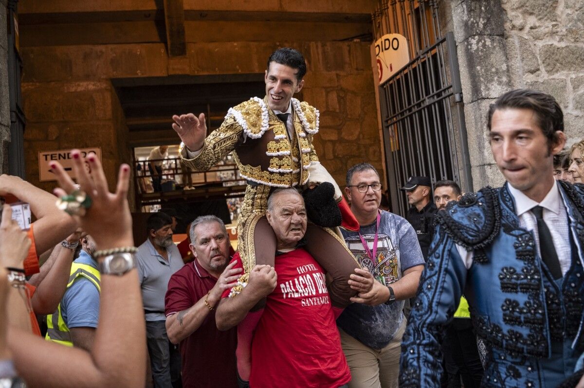 Alejandro Talavante abre a porta grande na Feria de la Peregrina