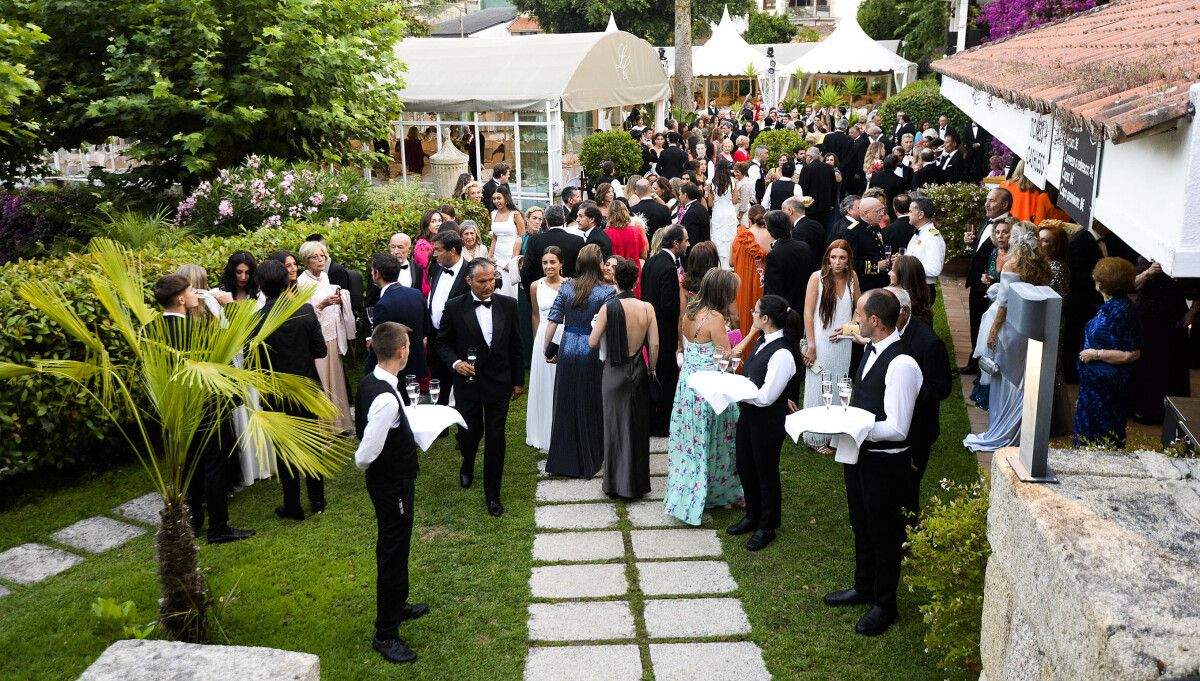 Cea Baile de Gala do Liceo Casino. Recepción de autoridades e personalidades. Chegada dos participantes na cea