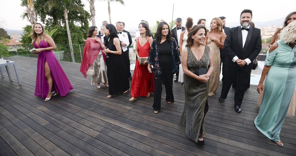 Cea Baile de Gala do Liceo Casino. Recepción de autoridades e personalidades. Chegada dos participantes na cea