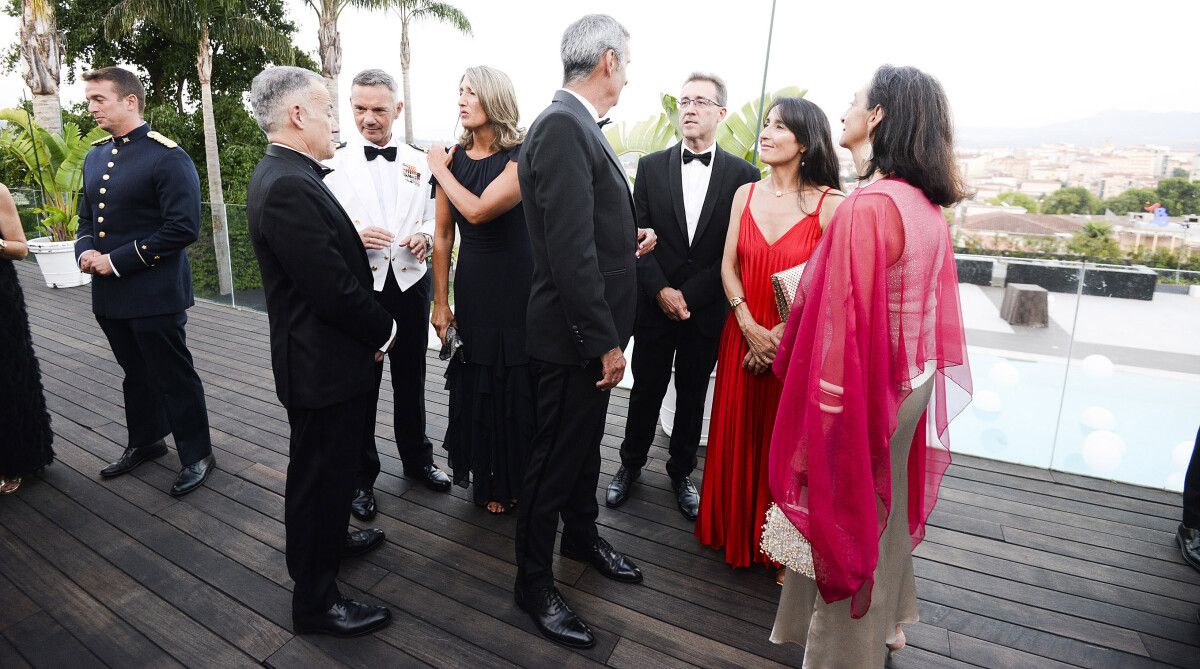 Cea Baile de Gala do Liceo Casino. Recepción de autoridades e personalidades. Chegada dos participantes na cea