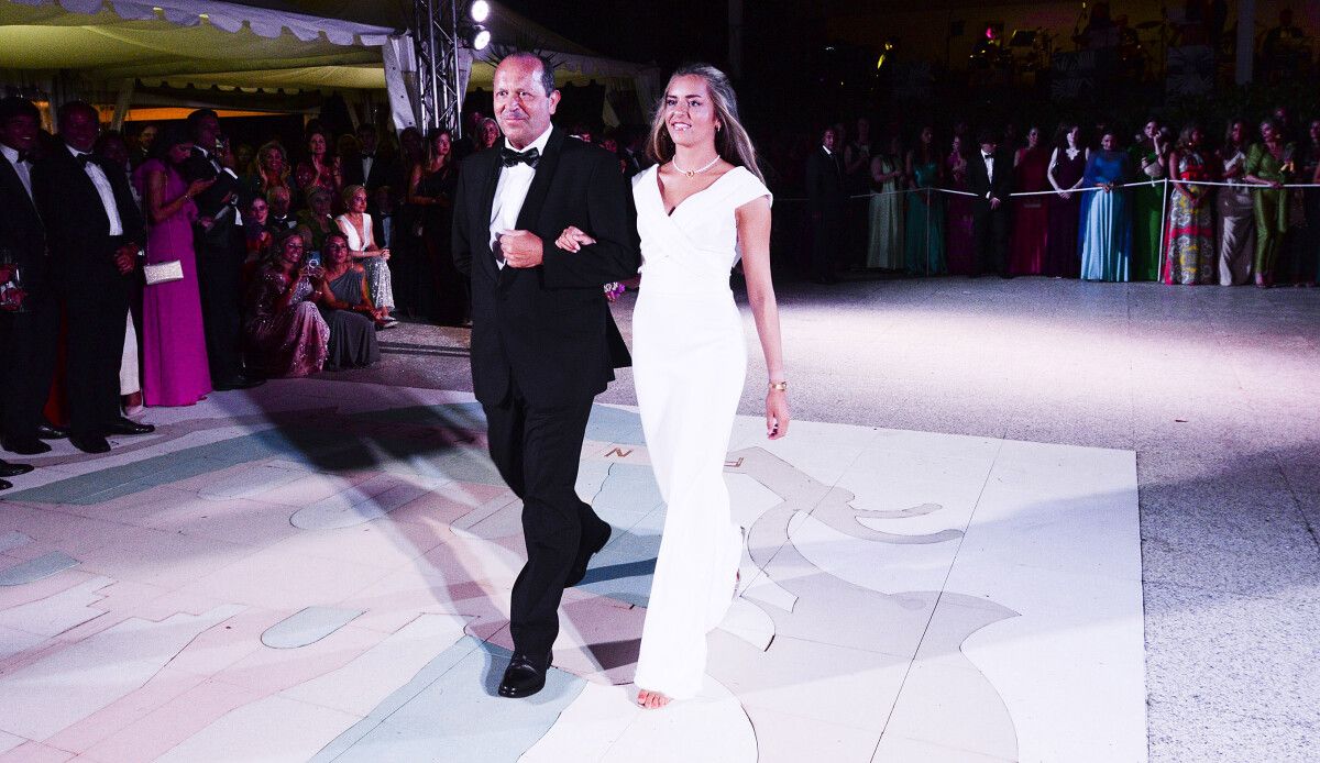 Cea Baile de Gala do Liceo Casino. Debutantes. Desfile e presentación