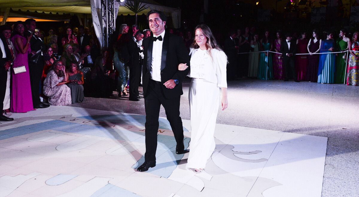 Cea Baile de Gala do Liceo Casino. Debutantes. Desfile e presentación