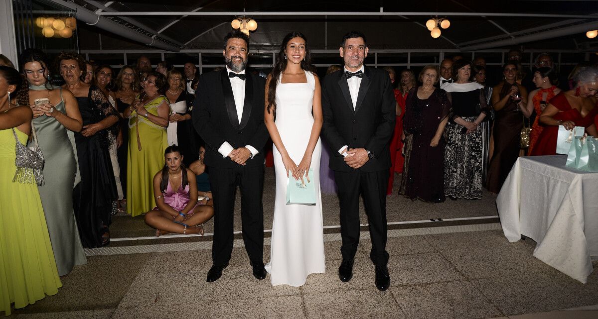 Cea Baile de Gala do Liceo Casino. Debutantes. Desfile e presentación