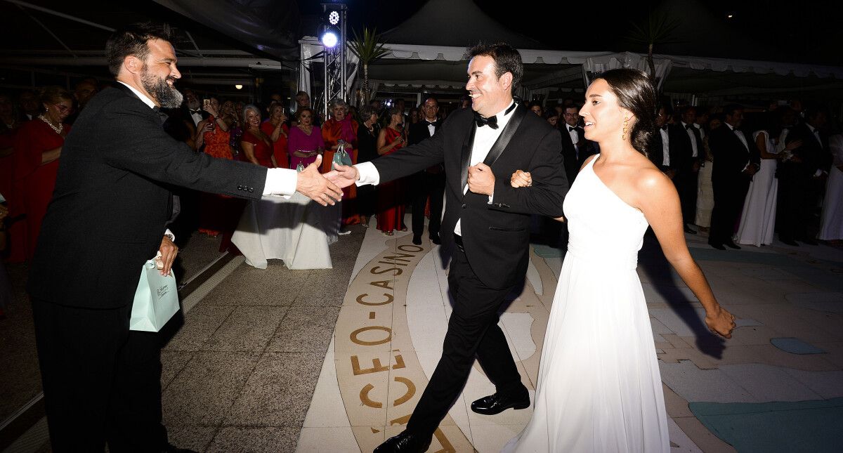 Cea Baile de Gala do Liceo Casino. Debutantes. Desfile e presentación