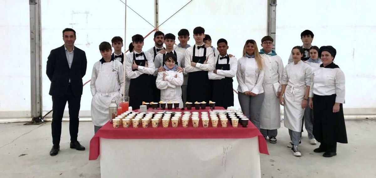Alumnado do ciclo de FP dual de Hostalería e Restauración