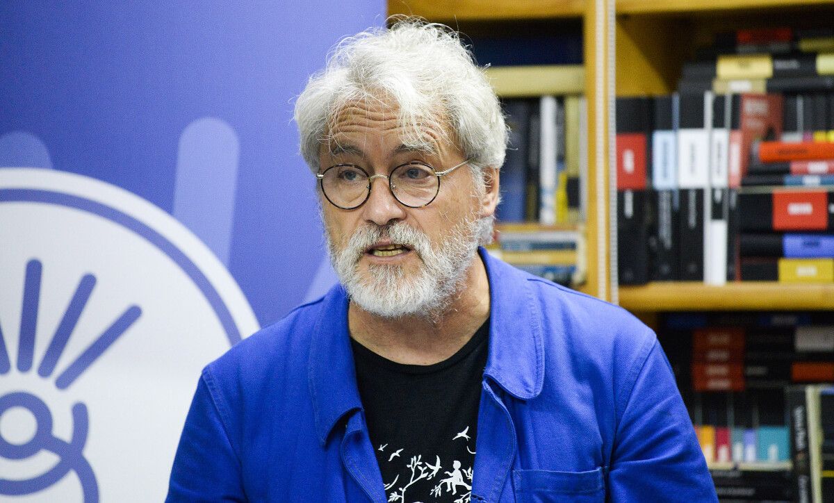 Presentación en Pontevedra de la novela "Tras do ceo" de Manuel Rivas