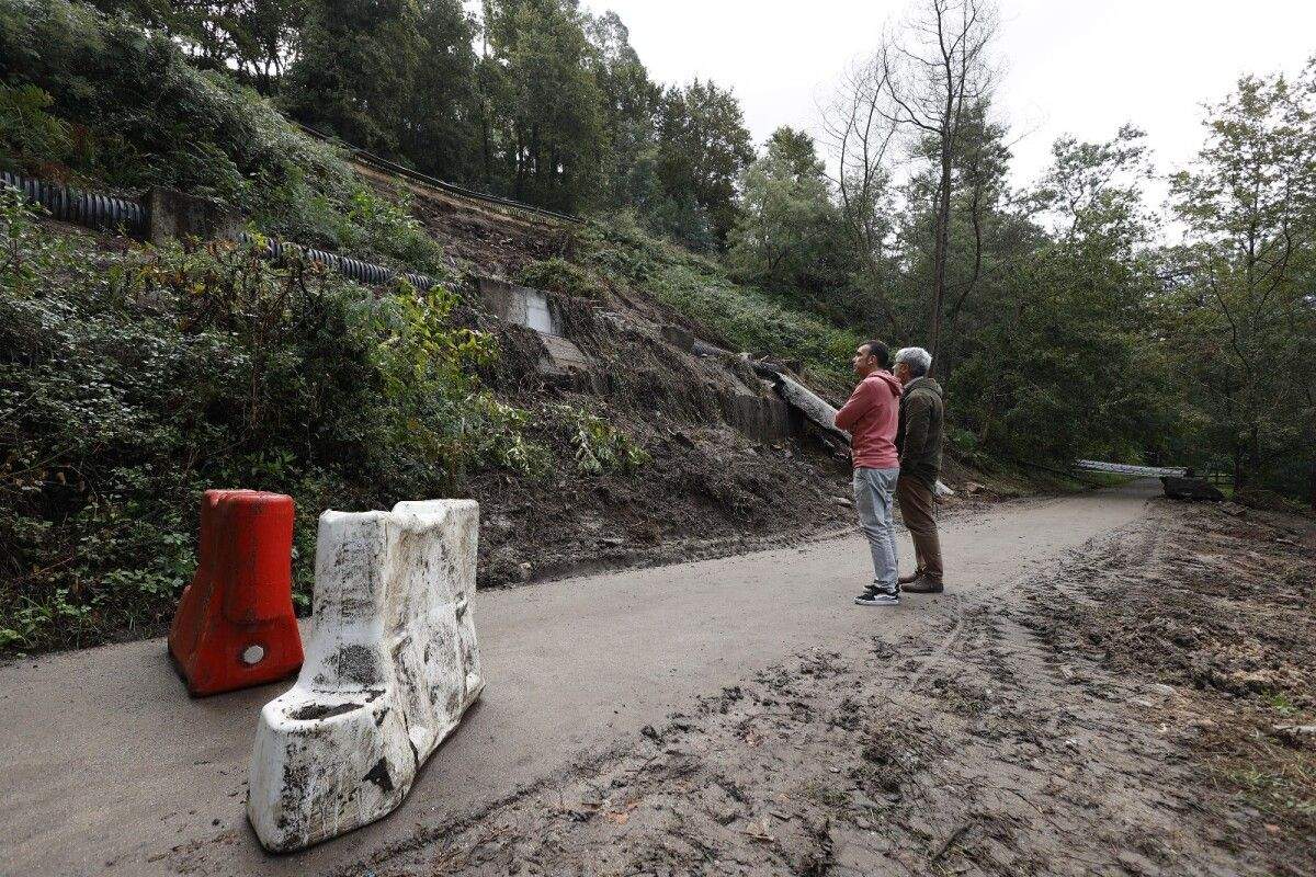 Visita ao acceso á Estación de bombeo de Monte Porreiro