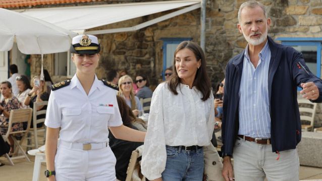 Los reyes Felipe y Letizia almuerzan con Leonor en Vilagarcía de Arousa Los reyes Felipe y Letizia almuerzan con Leonor en Vilagarcía de Arousa