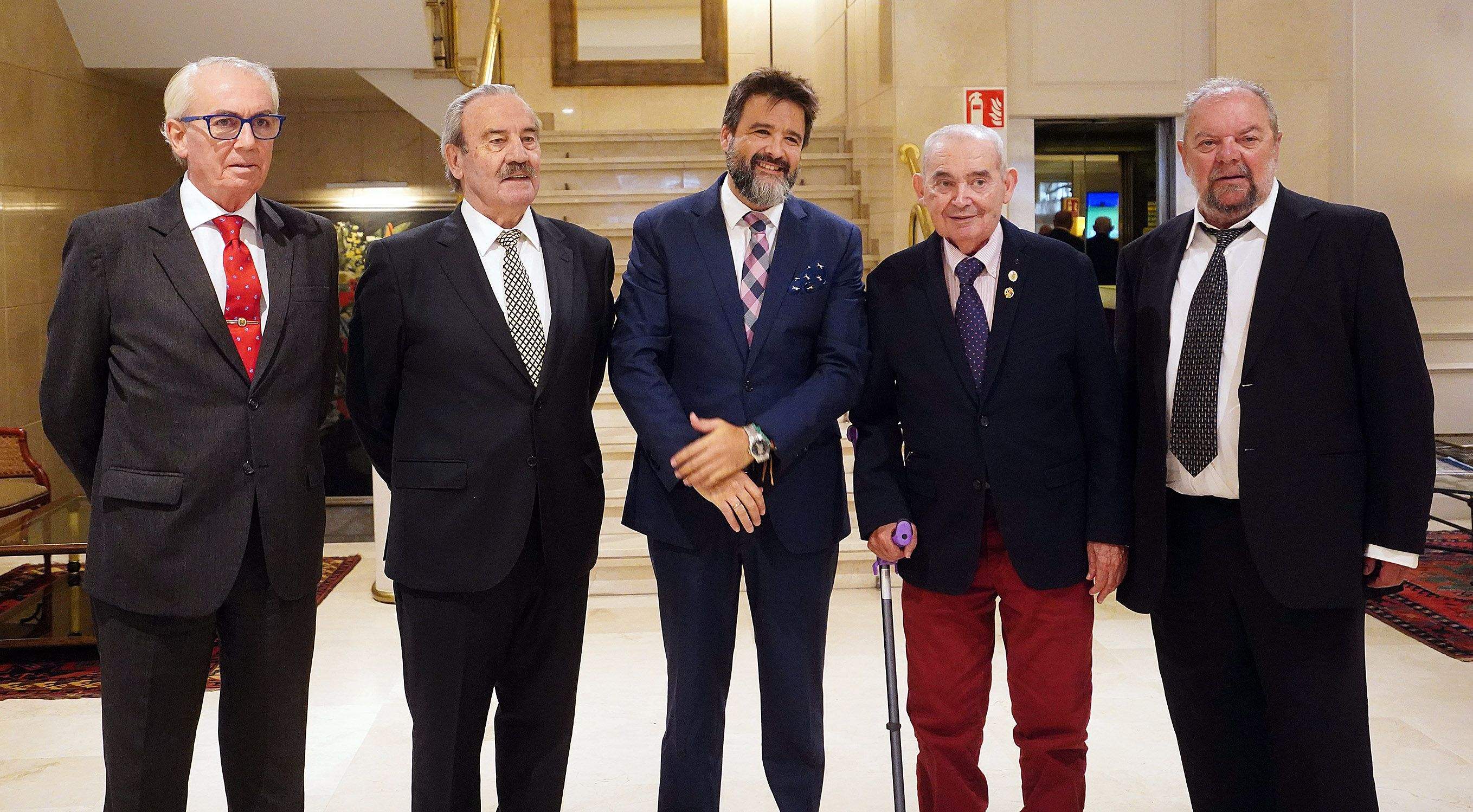 Homenaje a los nuevos socios de honor del Liceo Casino de Pontevedra Homenaje a los nuevos socios de honor del Liceo Casino de Pontevedra