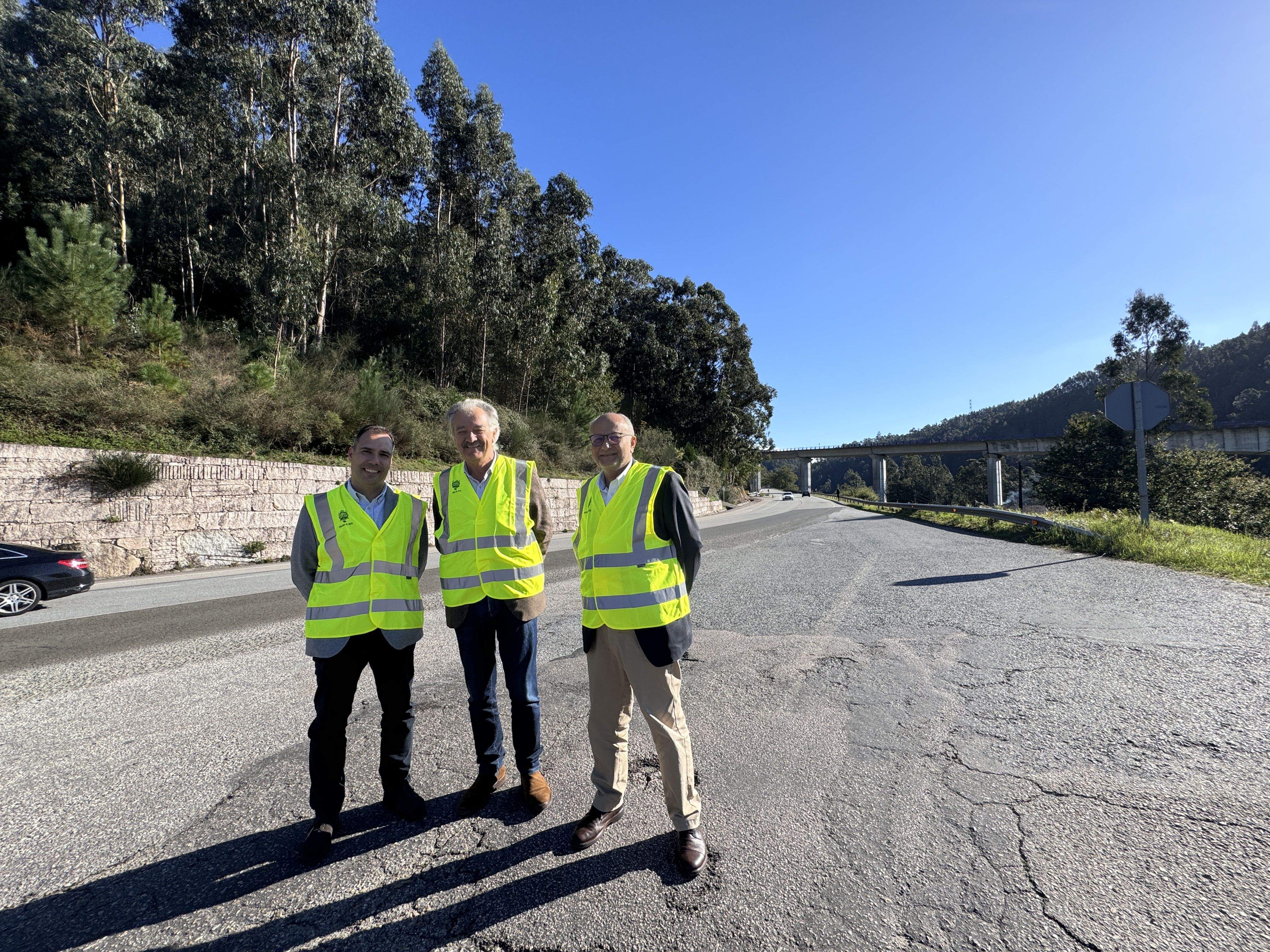 Visita do subdelegado do Goberno a Caldas de Reis
