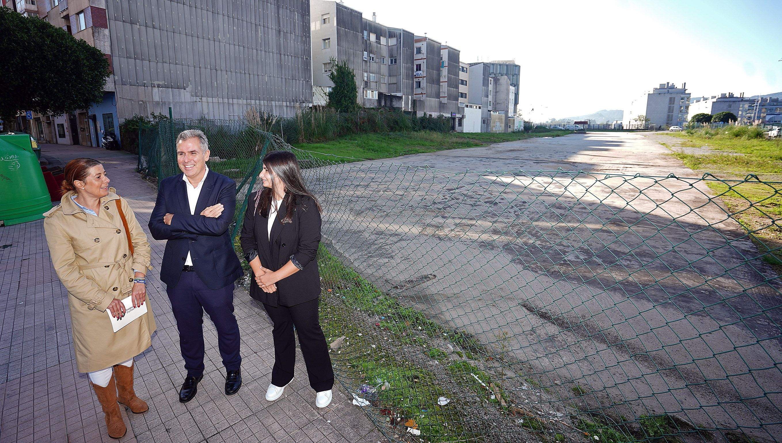Rafa Domínguez, vicepresidente da Deputación, visitou a parcela de Doce de Novembro