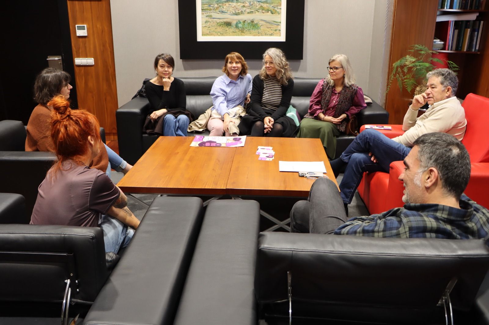 Recepción ás responsables da Escola Feminista da Mocidade