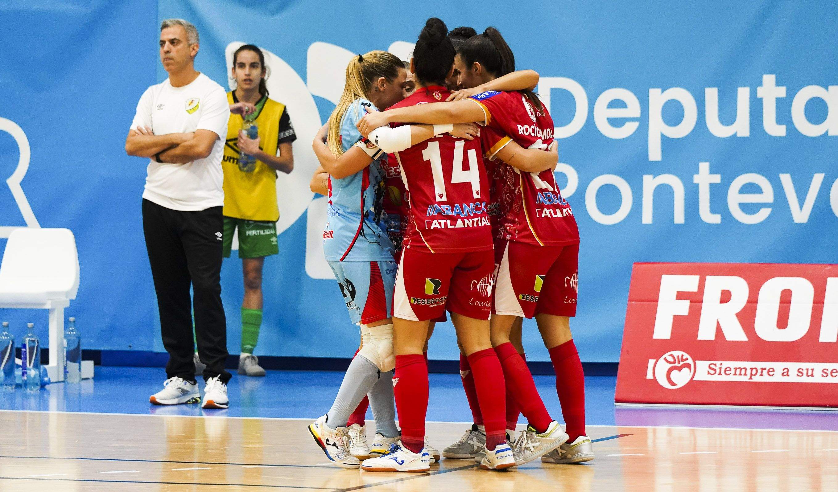 Partido entre Poio Pescamar e Atlético Torcal