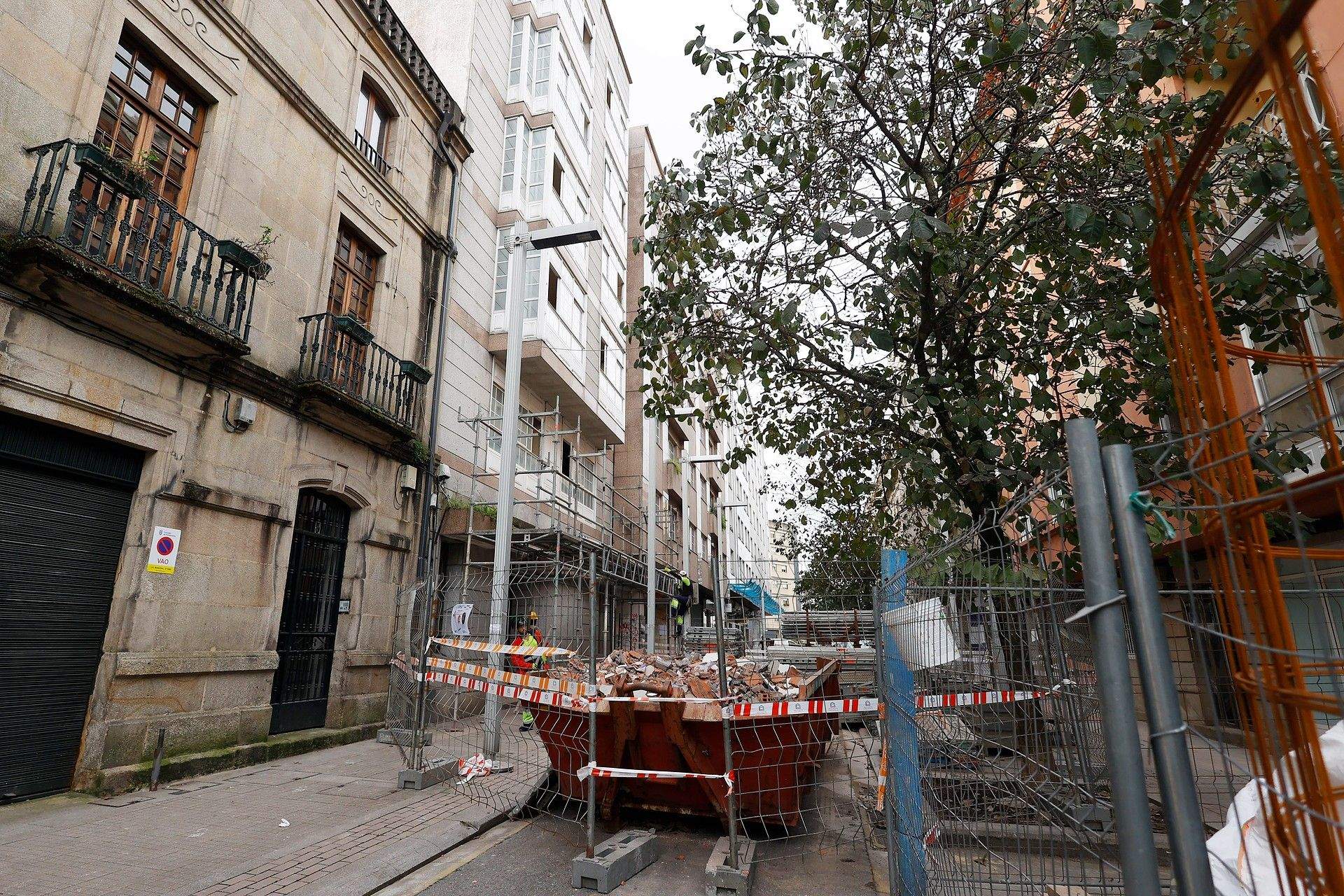 Base do guindastre para a reforma do Conservatorio