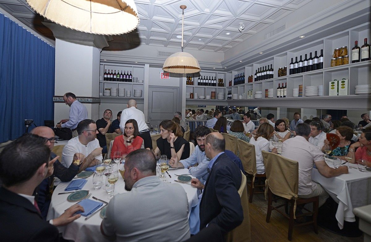 Cea de Miguel Anxo Fernandez Lores con pontevedreses residentes en Nova York
