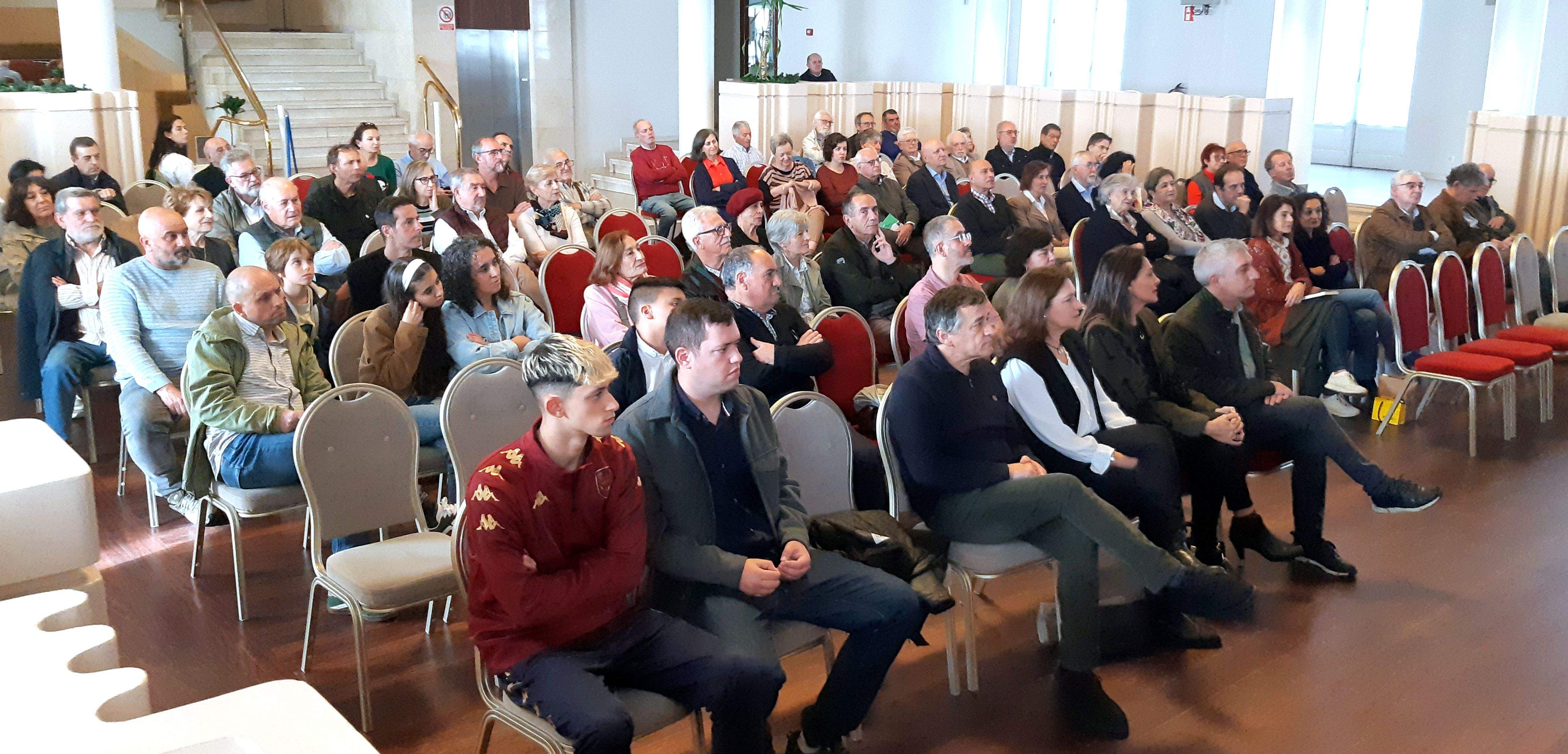 Público na presentación do libro de Xosé Fortes Público na presentación do libro de Xosé Fortes