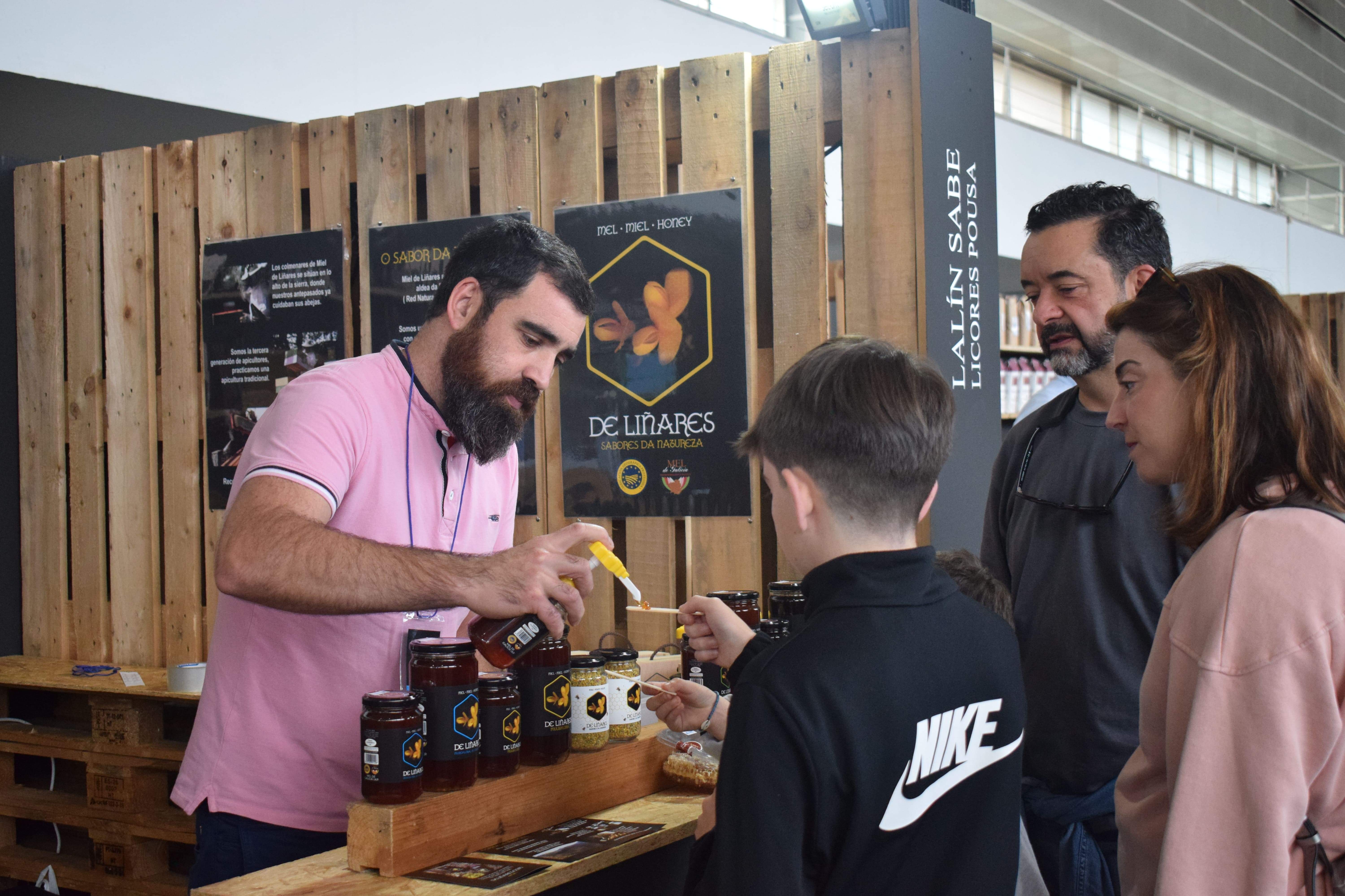 Oitava edición da feira Etiqueta Negra