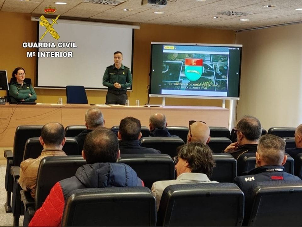 Xornada de formación de seguridade privada na Comandancia da Garda Civil