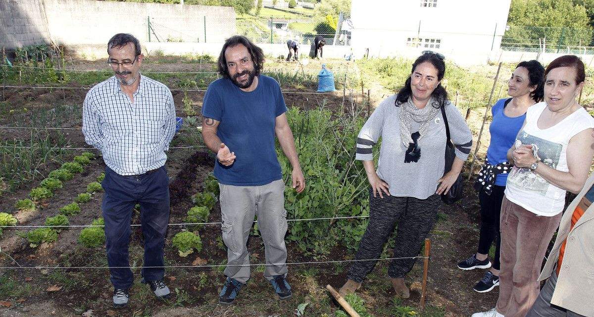 Visita da candidatura do BNG á horta urbana de Finca do Conde
