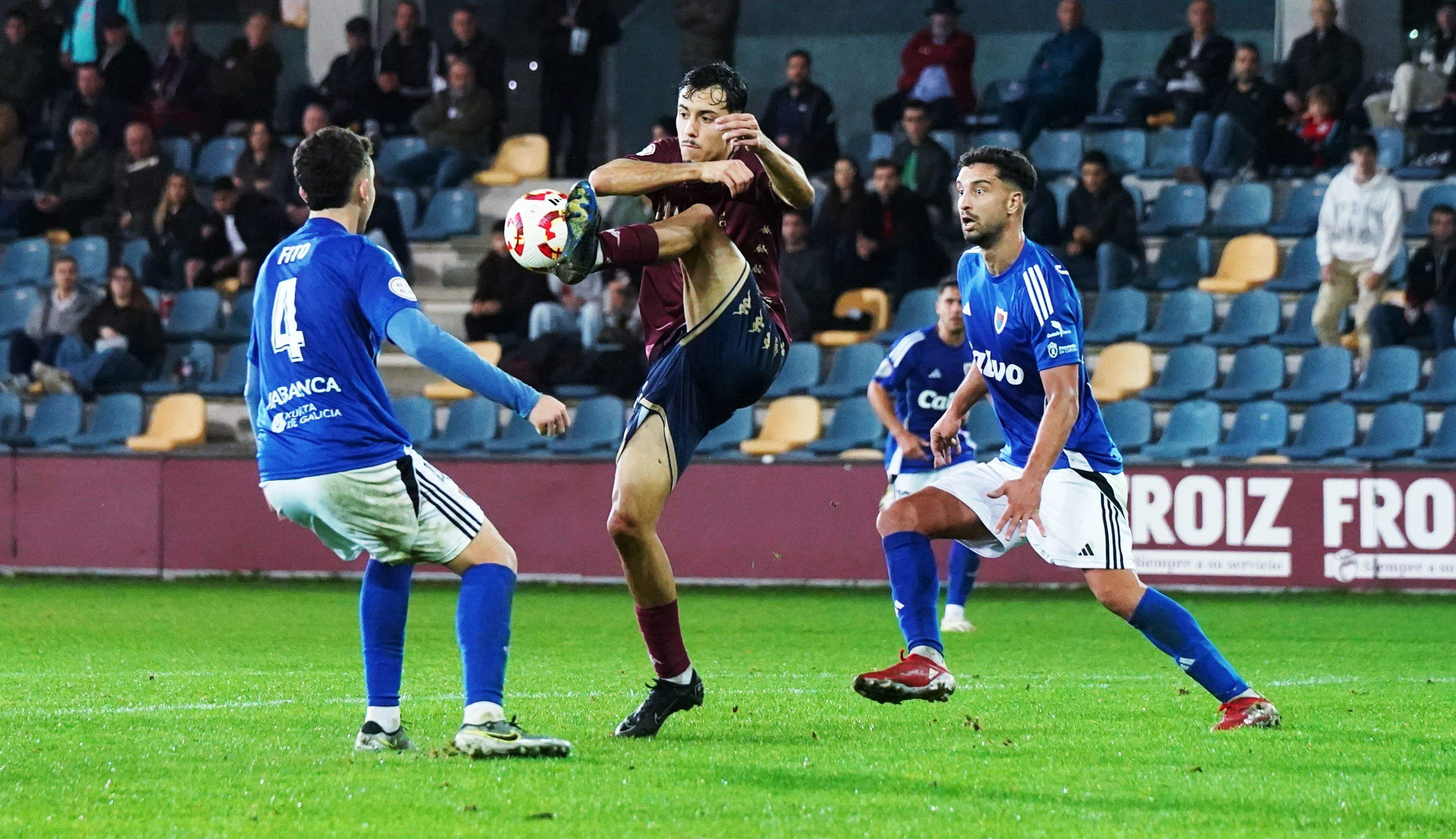 Jornada de liga entre Pontevedra y Bergantiños en Pasarón Jornada de liga entre Pontevedra y Bergantiños en Pasarón