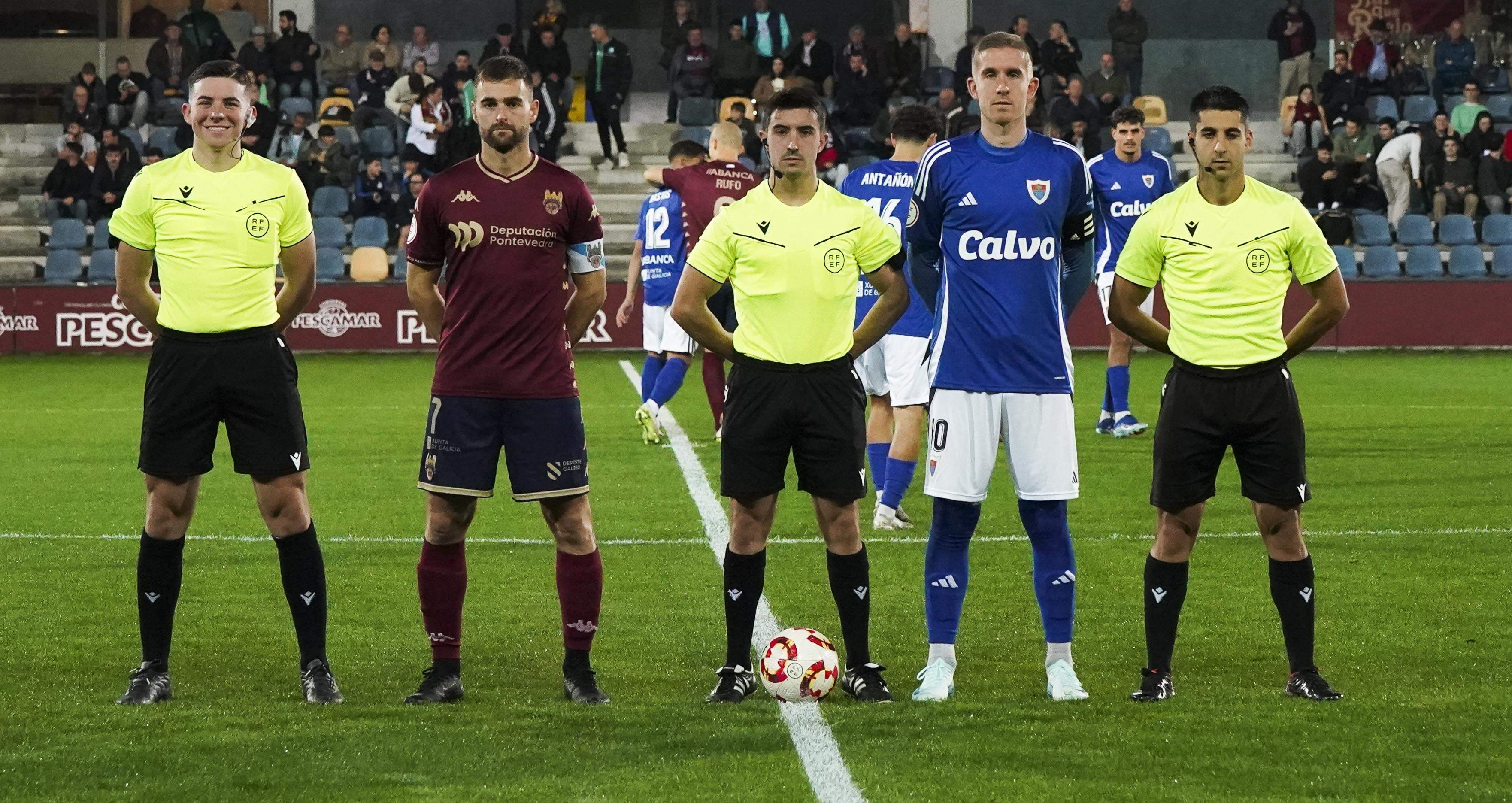 Jornada de liga entre Pontevedra y Bergantiños en Pasarón Jornada de liga entre Pontevedra y Bergantiños en Pasarón