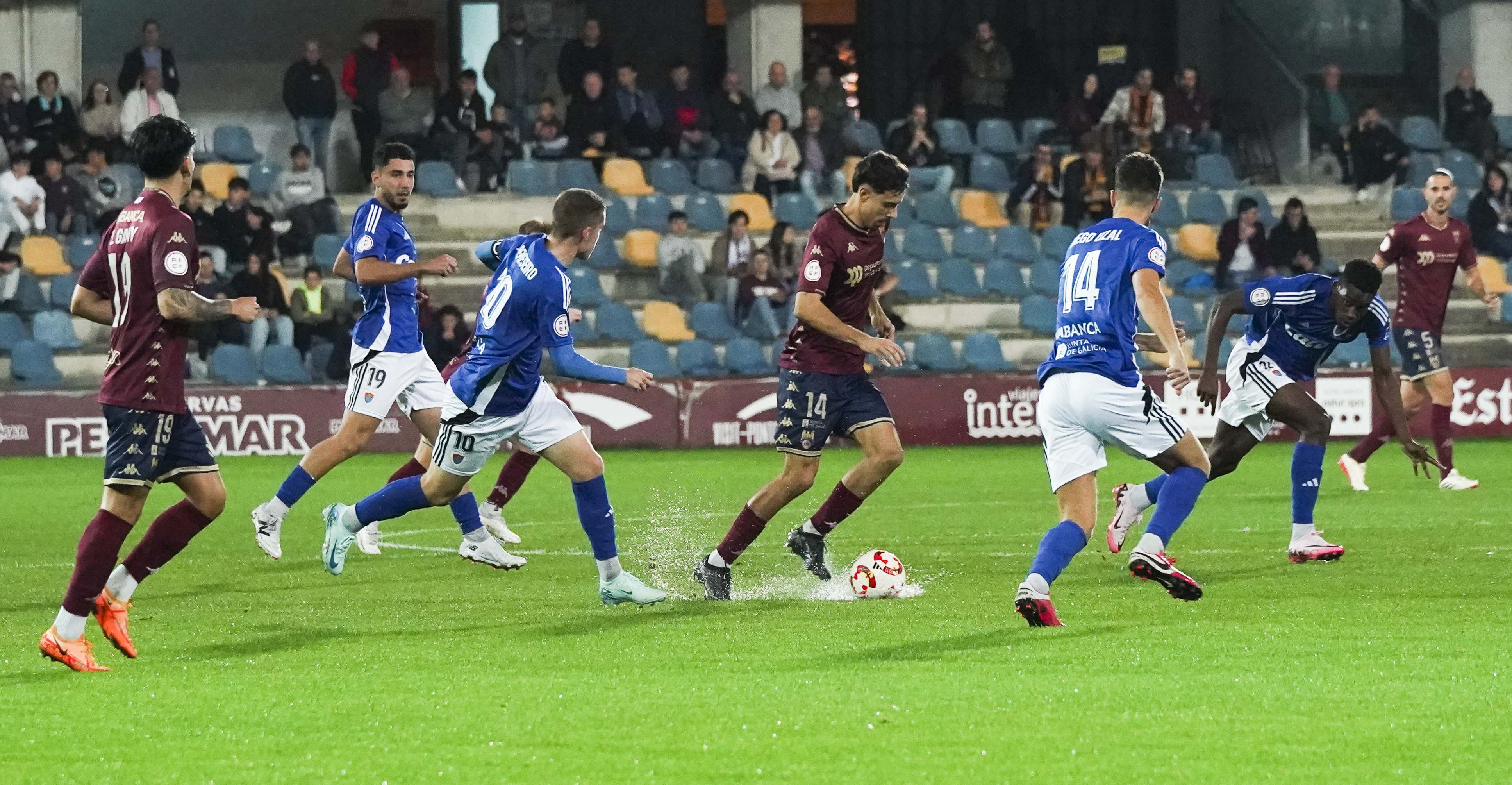 Jornada de liga entre Pontevedra y Bergantiños en Pasarón Jornada de liga entre Pontevedra y Bergantiños en Pasarón