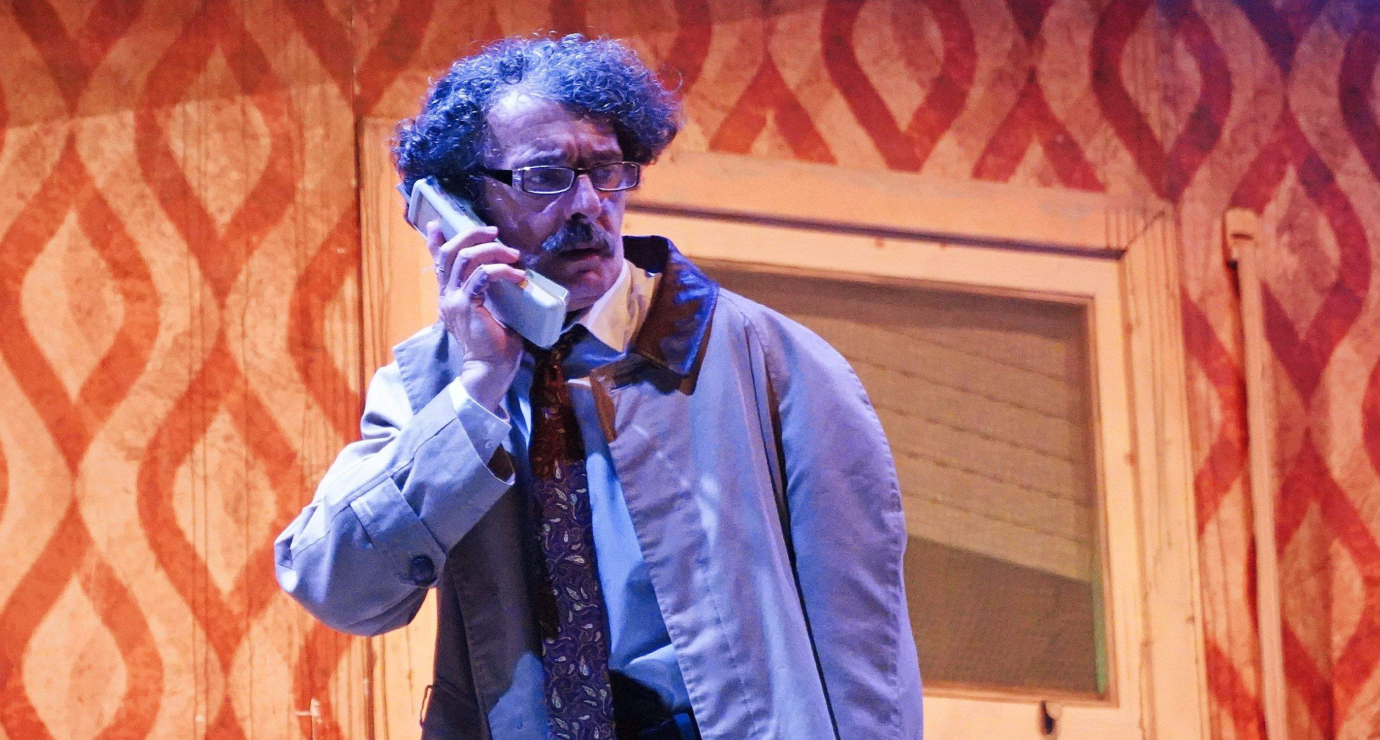 Representación de la obra "Entrega en man", de Contraproducións, en Ponteatro