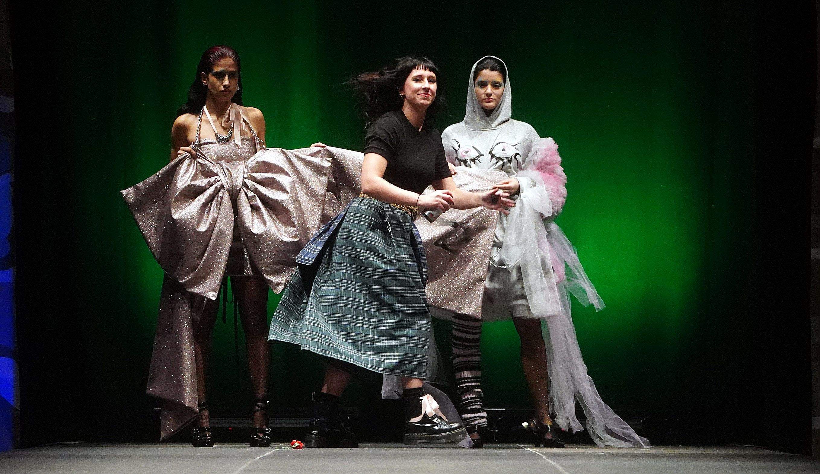 Desfile Debut 2024 Desfile Debut 2024