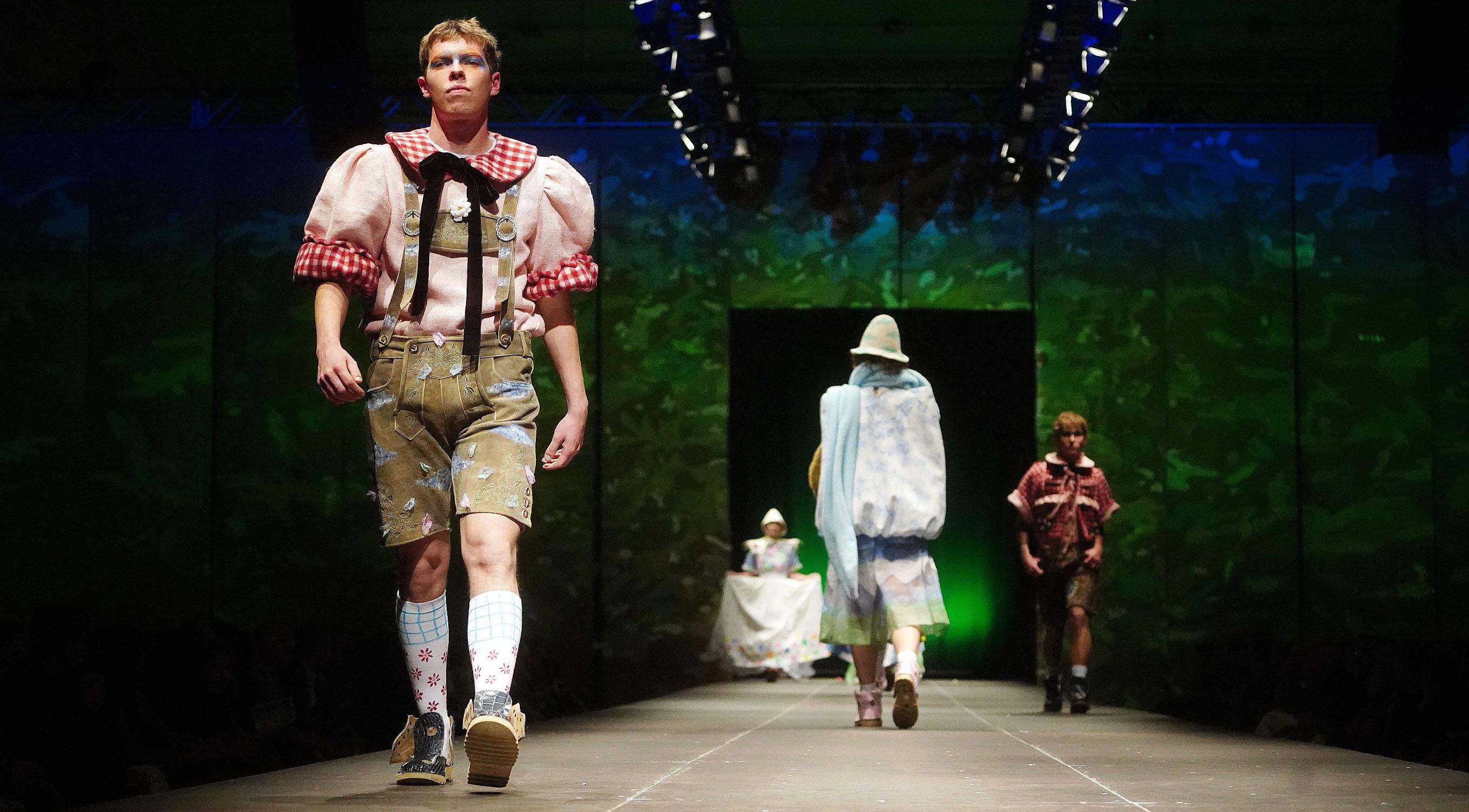 Desfile Debut 2024 Desfile Debut 2024