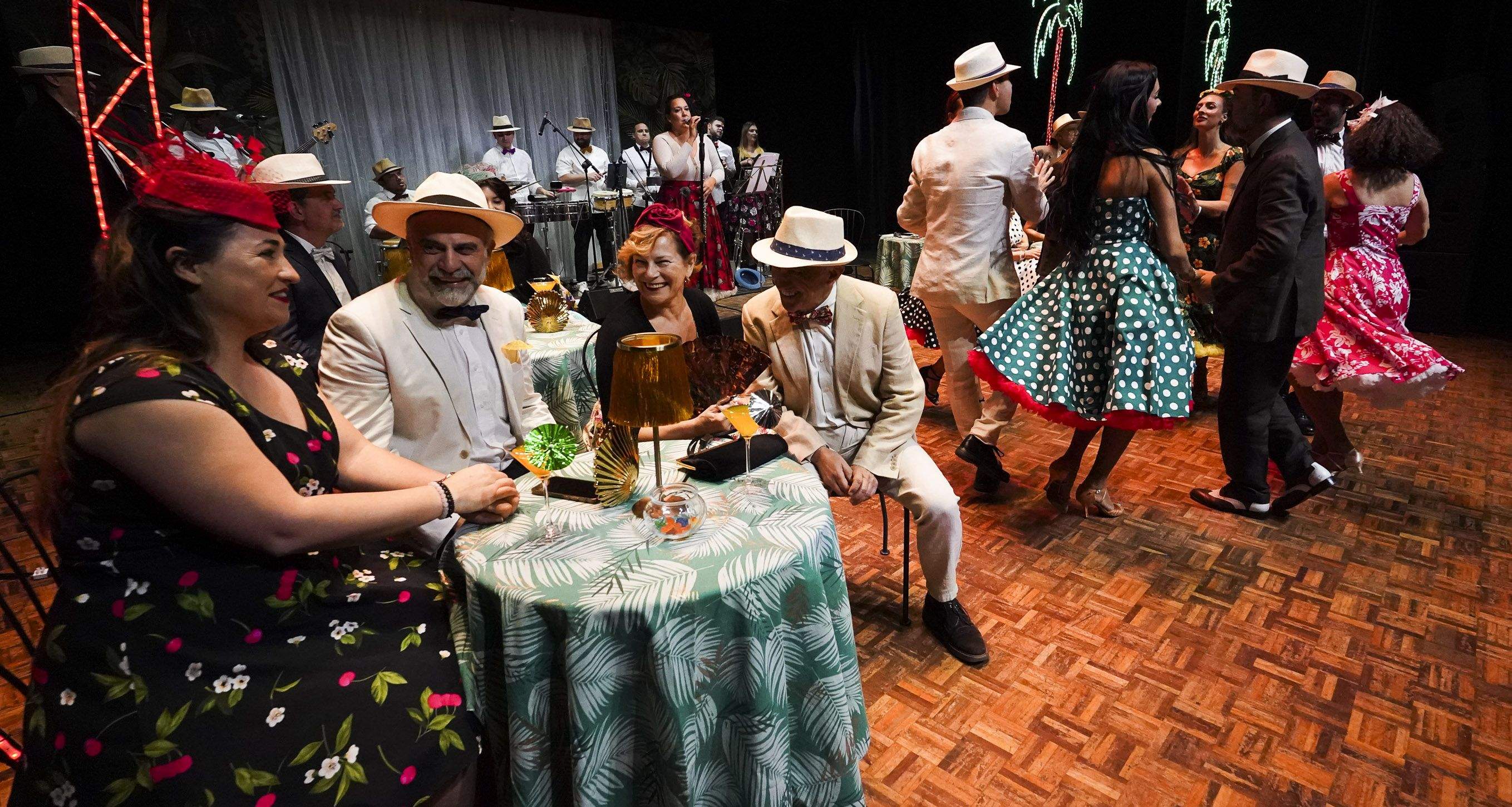 Espectáculo 'Da Boa Vila a La Habana' de Os de Algures Espectáculo 'Da Boa Vila a La Habana' de Os de Algures