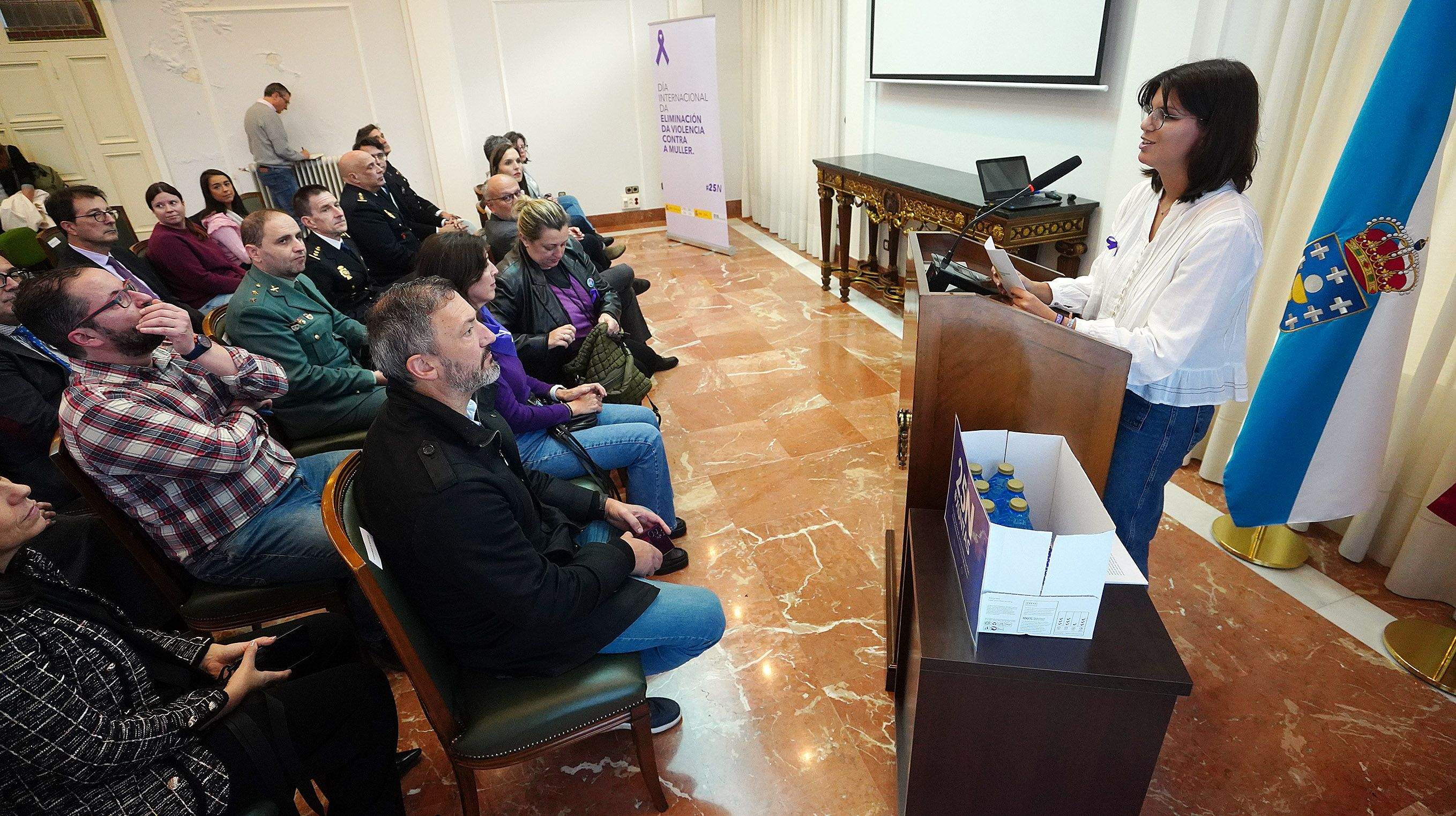 Acto institucional por el 25N en la Subdelegación del Gobierno en Pontevedra