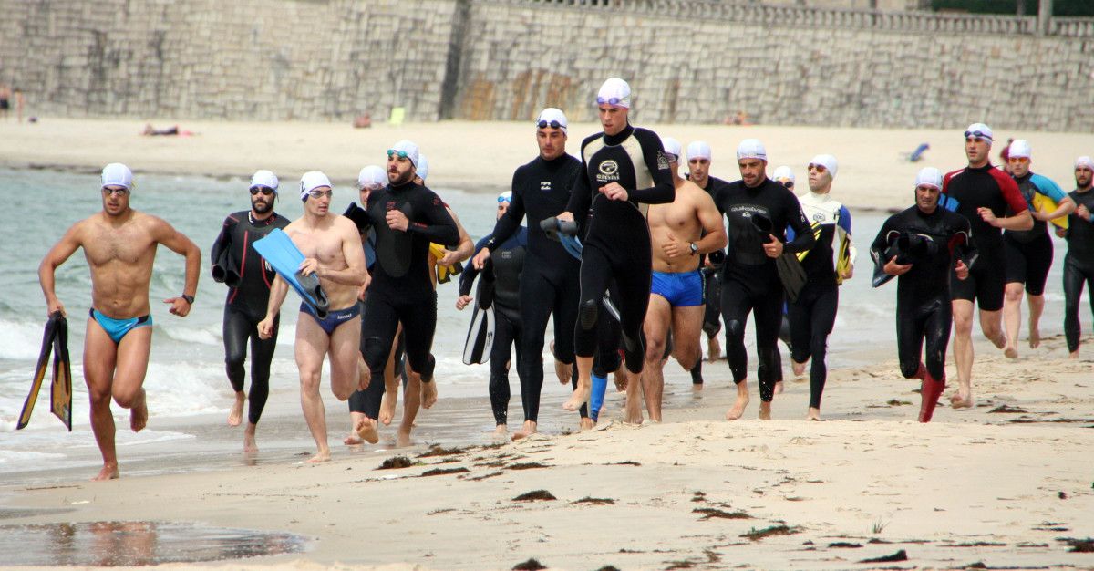 Selección de socorristas en la playa de Silgar