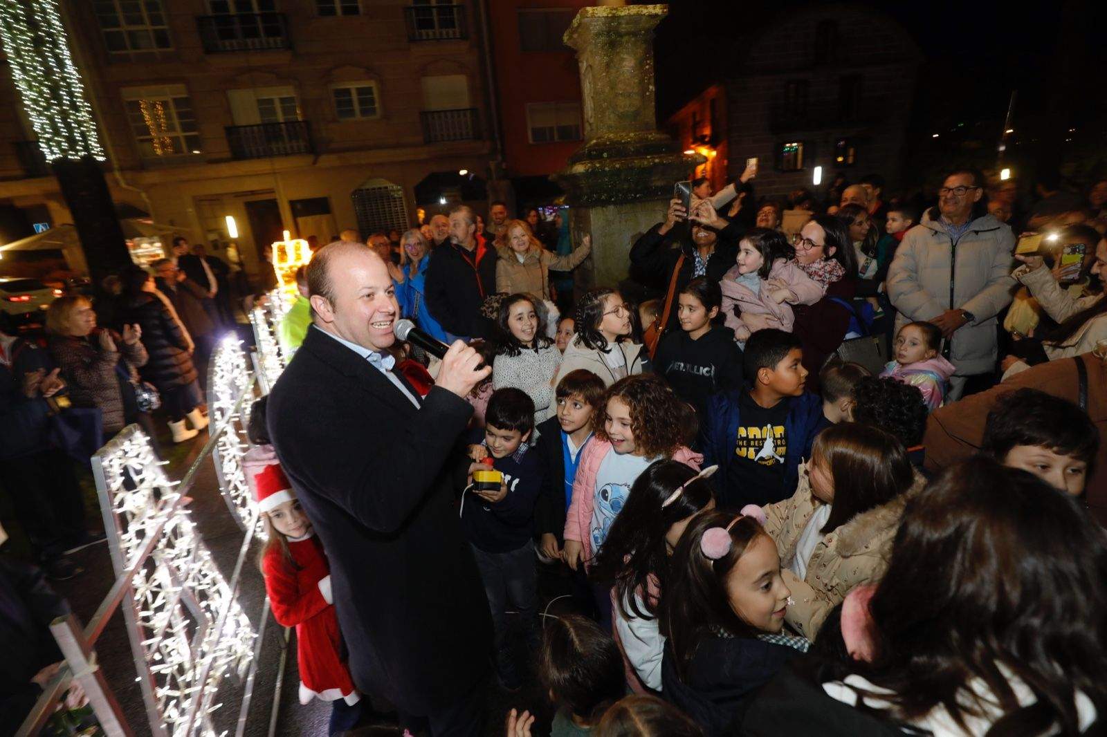 Inauguración da iluminación de Nadal en Caldas 2024